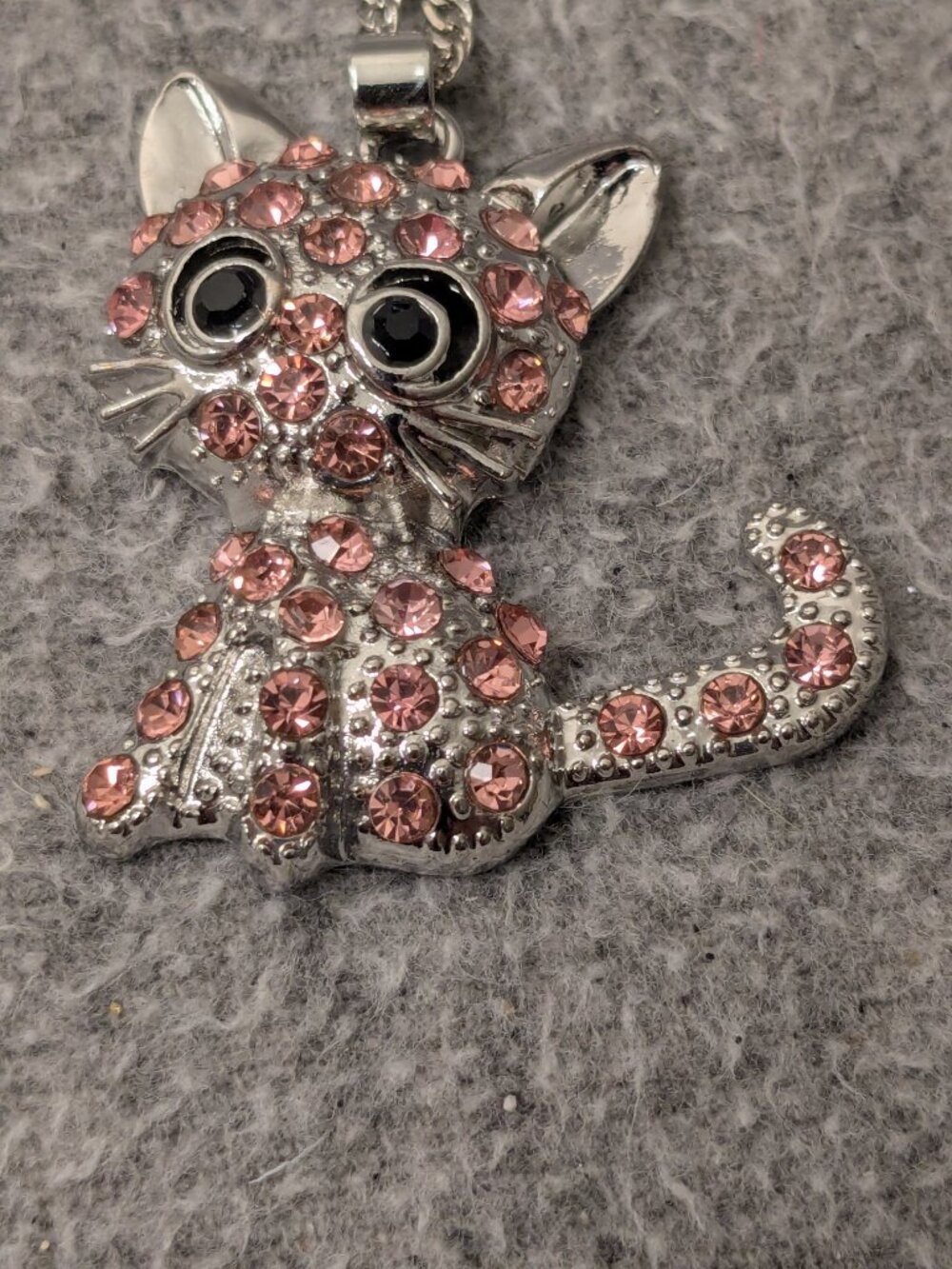New!  Sparkly Pink Kitty Cat Necklace Pendant